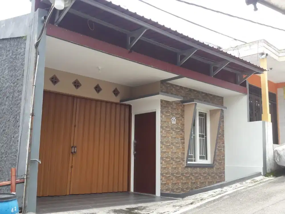 BU Di JUAL / Di SEWAKAN RUMAH SEPERTI BARU 4KAMAR