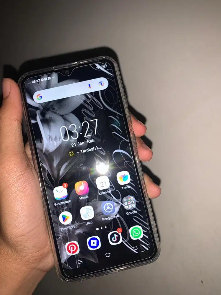 vivo y91c warna hitam campur biru