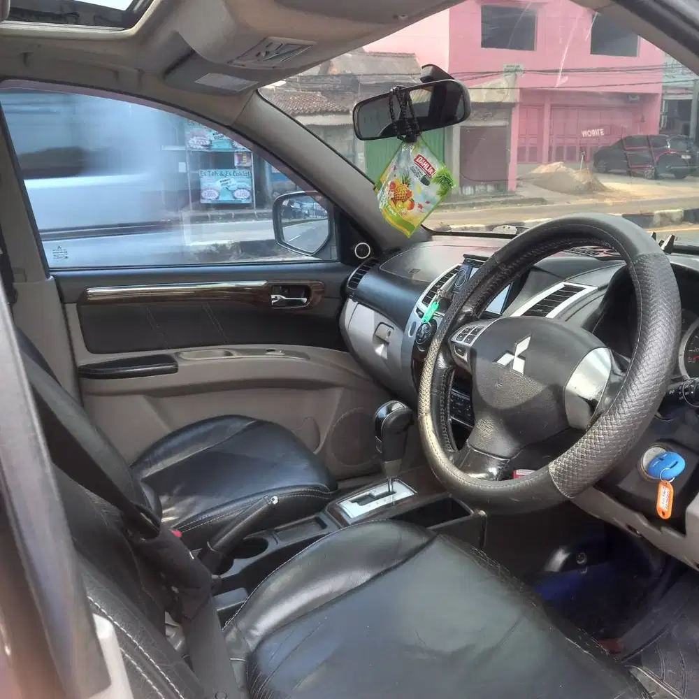 Mitsubishi Pajero Sport dakkar 2011 matic