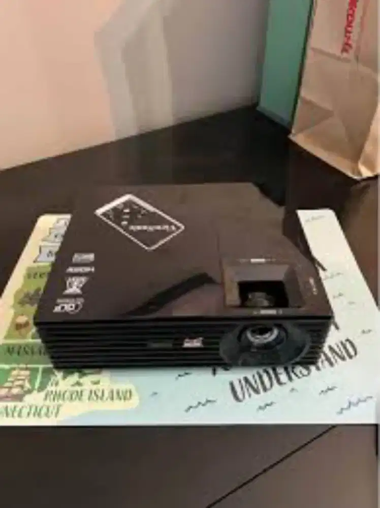 Viewsonic pjd5134 hdmi,  3200 lumen