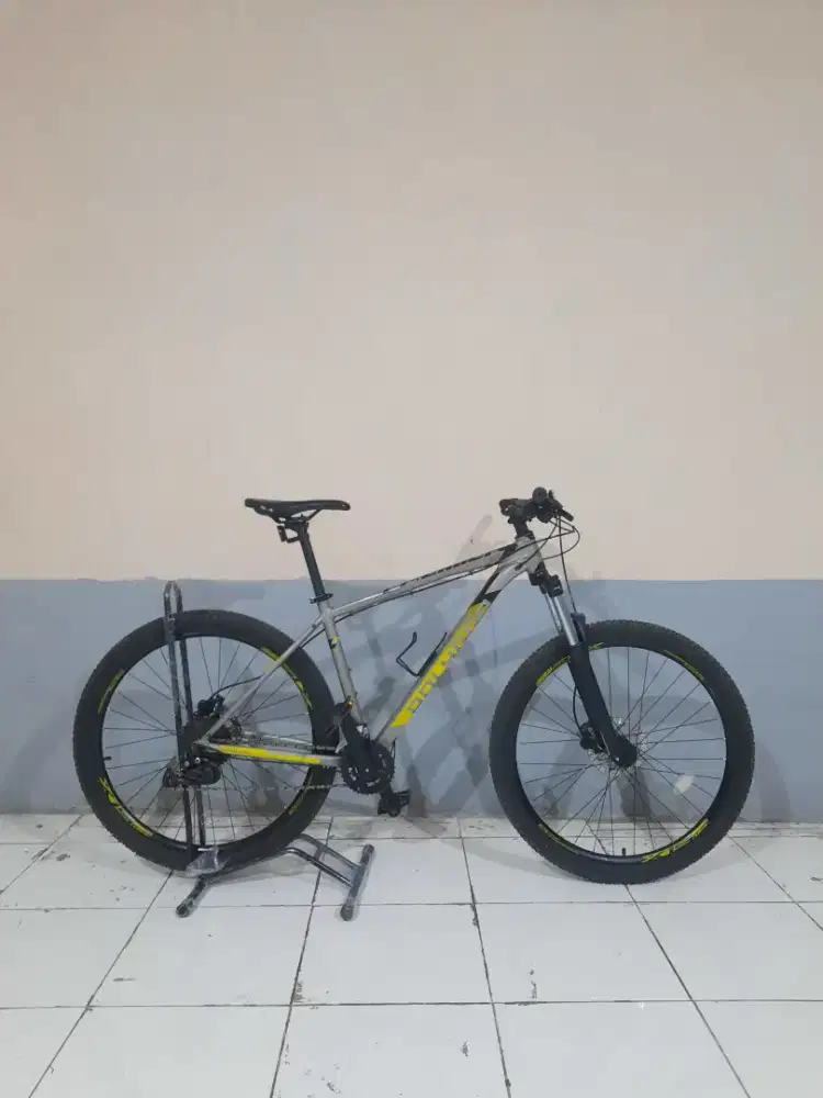 POLYGON PREMIER 5 TAHUN 2022