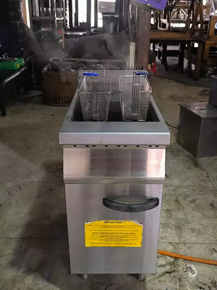 Deepfrayer gas GETRA, kapasitas 20liter 

Thermostat on/berfungsi
