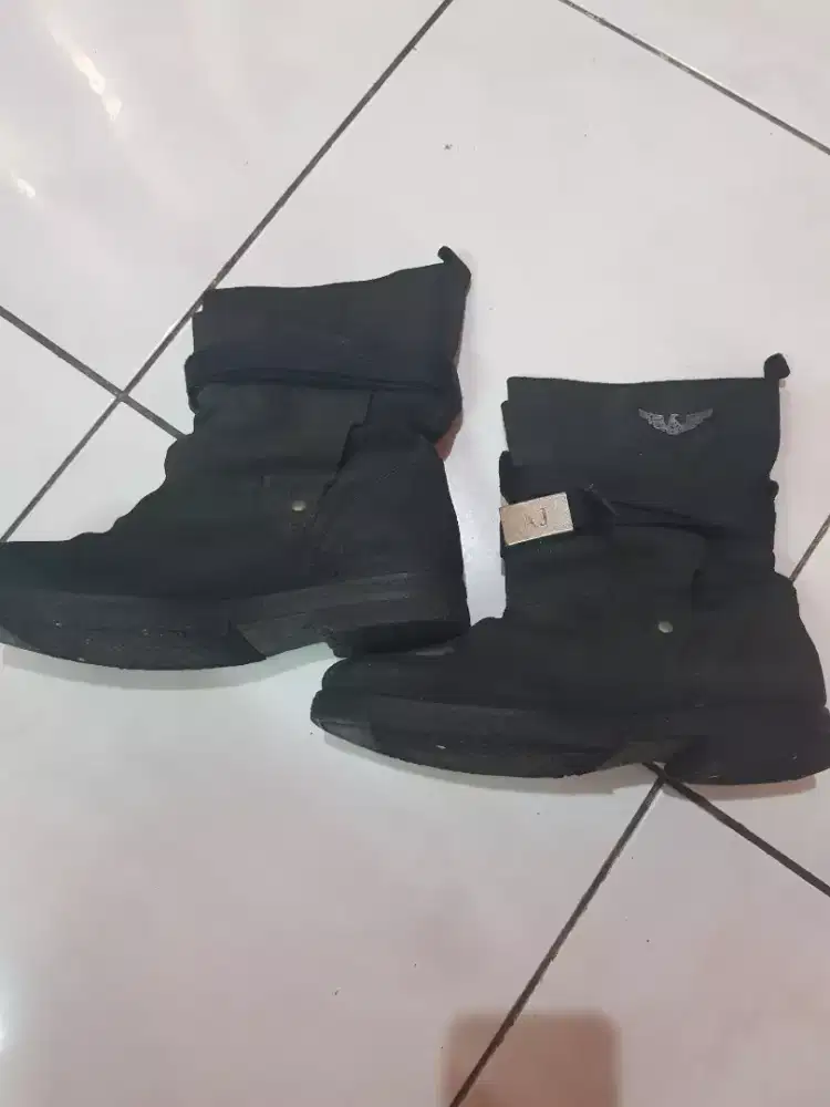 Sepatu armani AJ boot ori sangat mulus size 40-41 full kulit
