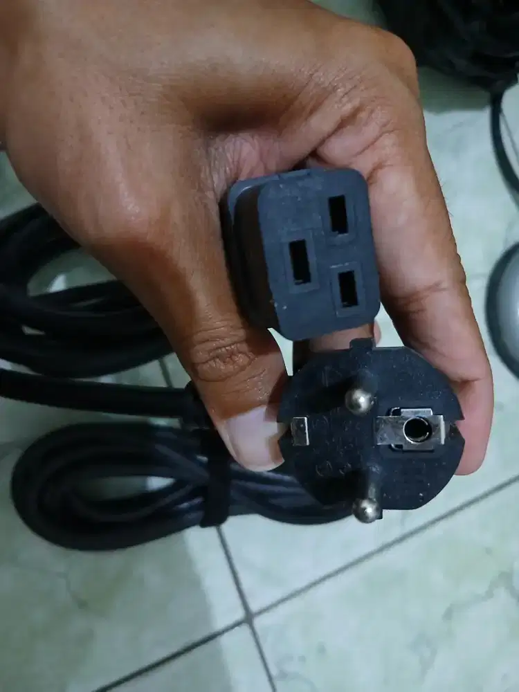 Kabel power UPS APC C19 16A 1.5mm 2m