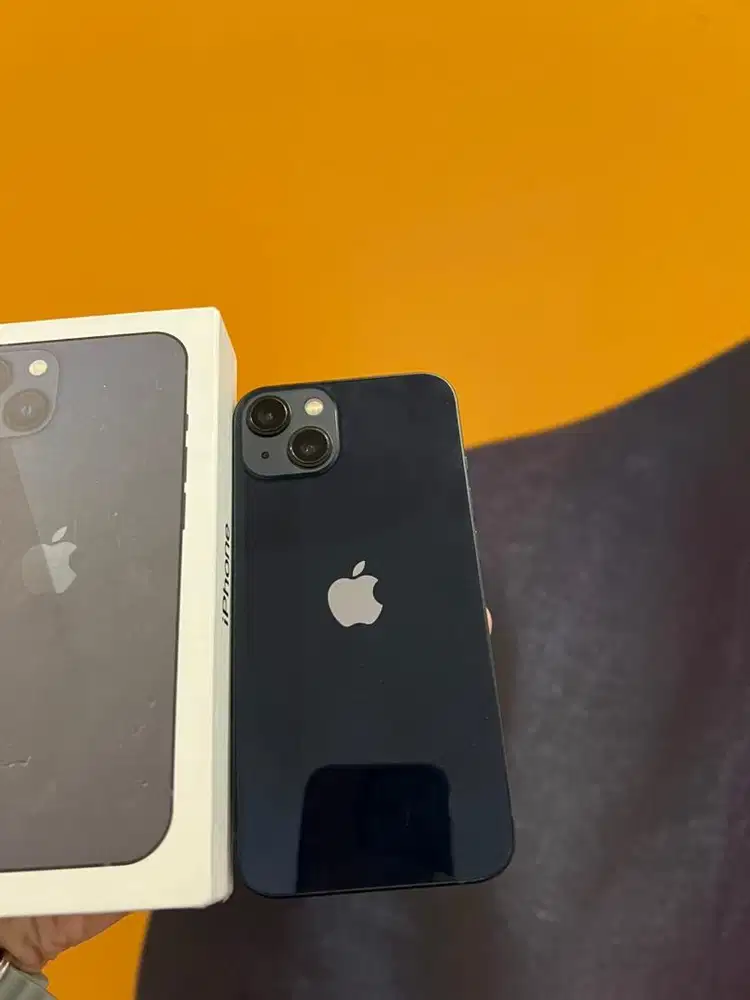 iphone 13 128gb sebeb masih baru bebas