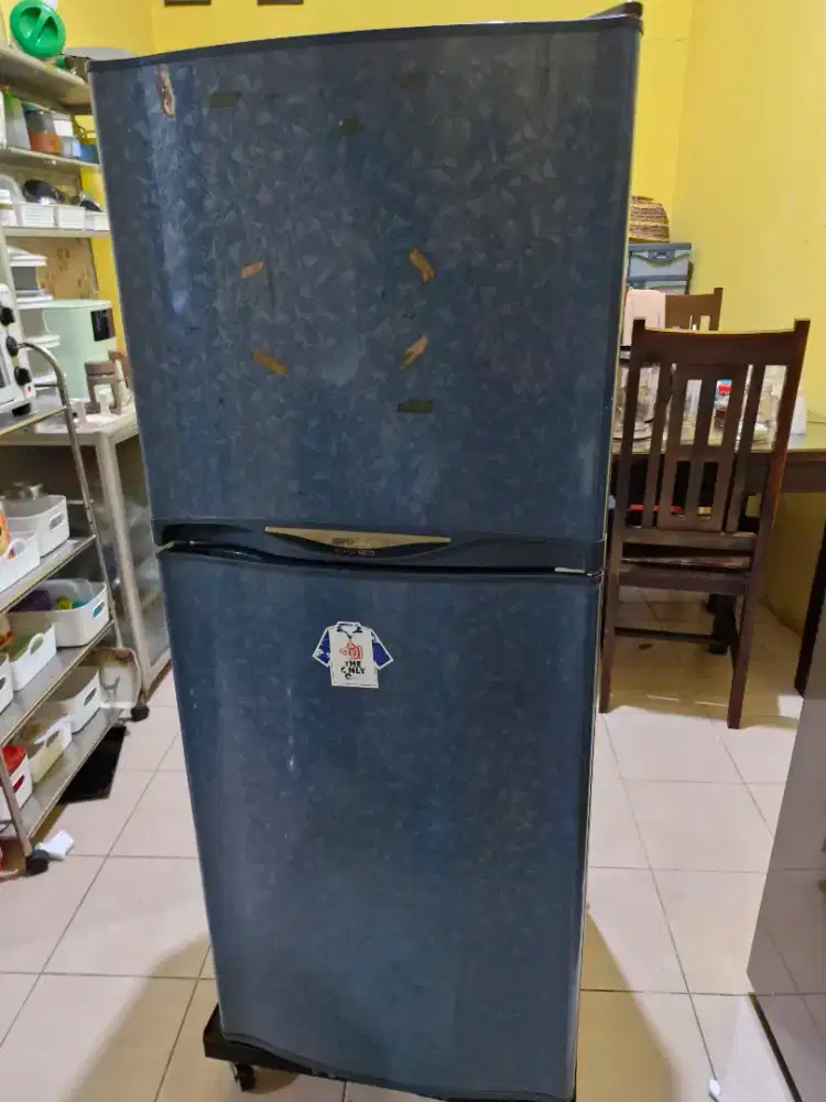 Kulkas Sharp Kondisi Oke