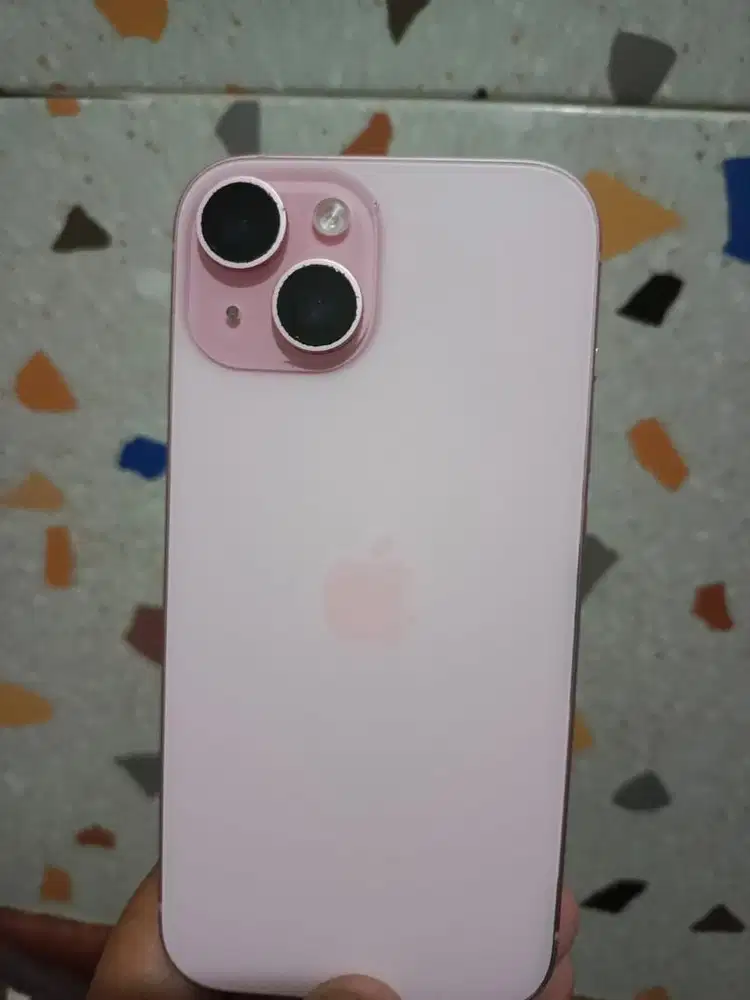 Iphone 15 128GB pink garansi masih ada
