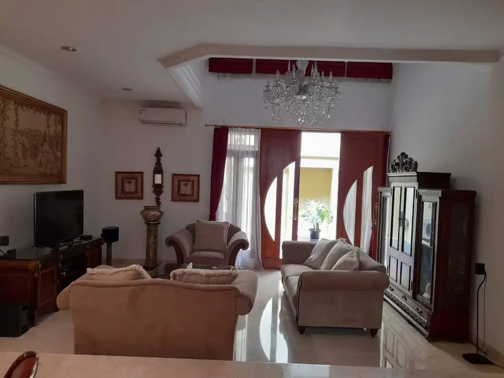 Jual Rumah Mewah 5 emnit dari Pim Pondok Indah Jakarta selatan