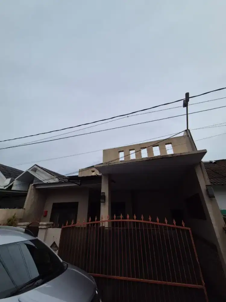 Dijual Rumah Villa Dago Tol