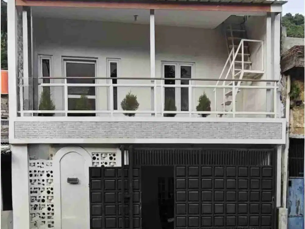 Dijual Rumah Harga dibawah Pasar Siap Huni di Mainroad Kerkof Leuwigajah Bandung