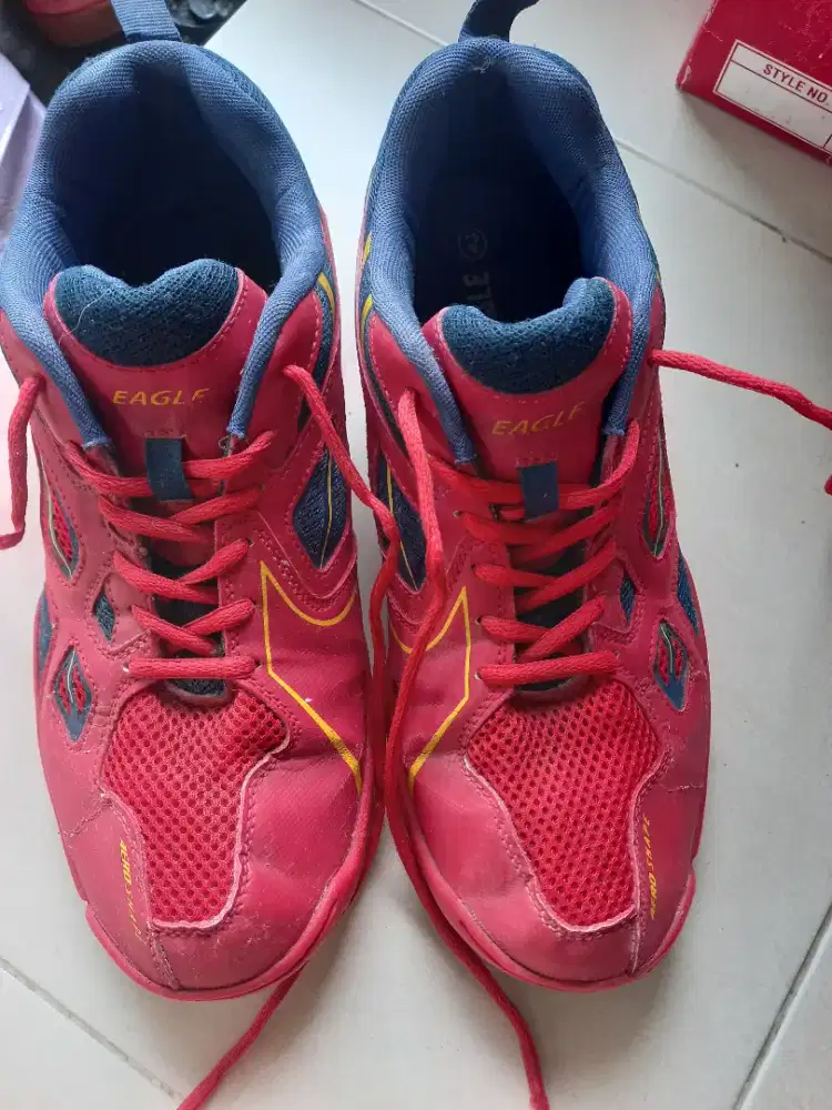 Sepatu Badminton Eagle