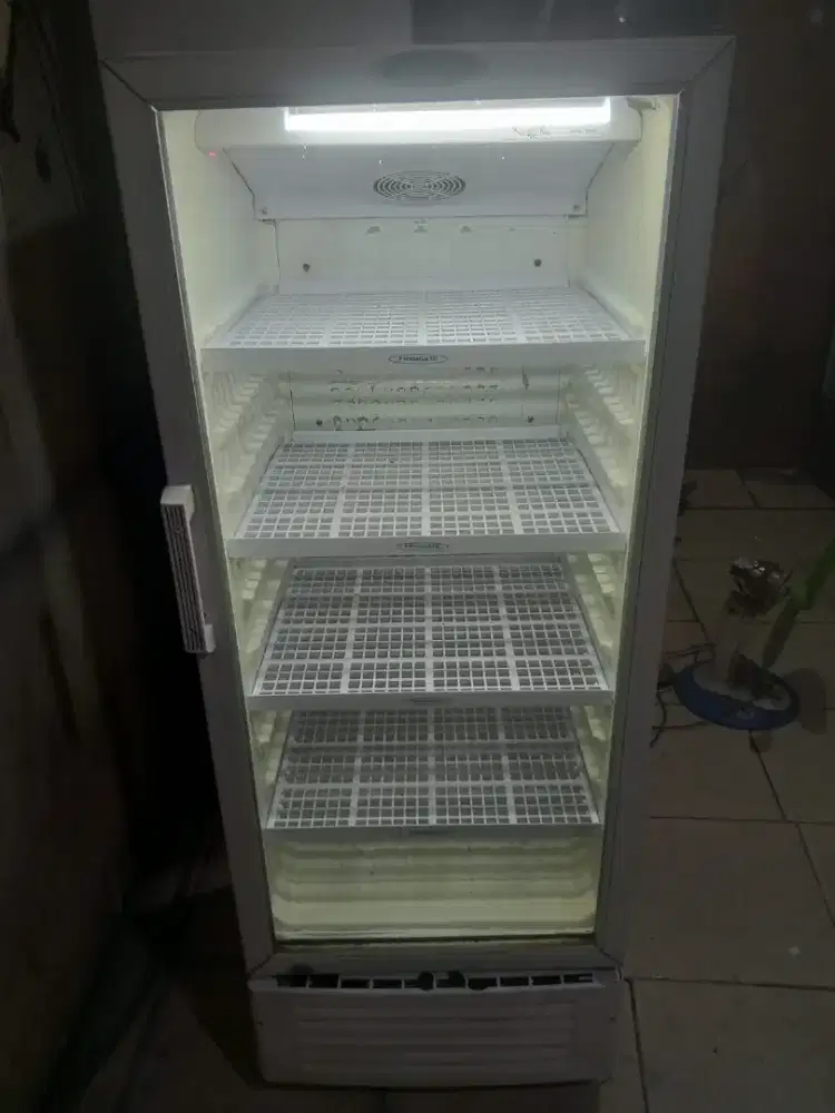 Jual butuh showcase kulkas pendingin minuman ukuran 4 rak