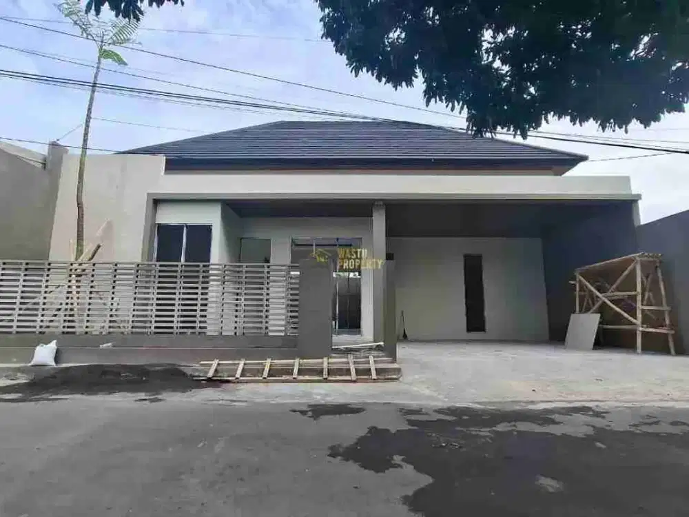 RUMAH BESAR TANAH LUAS DI PURWOMARTANI KALASAN
