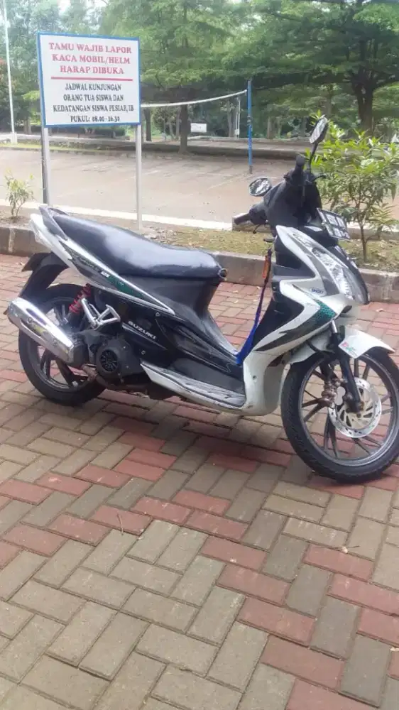 Suzuki skywave 2010 lengkap murah