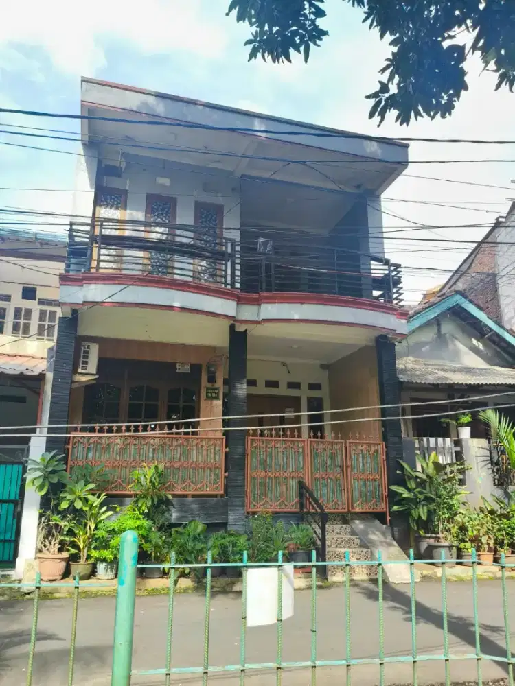 Rumah second dijual cepat tingkat 850jt PKP Ciracas Jakarta Timur