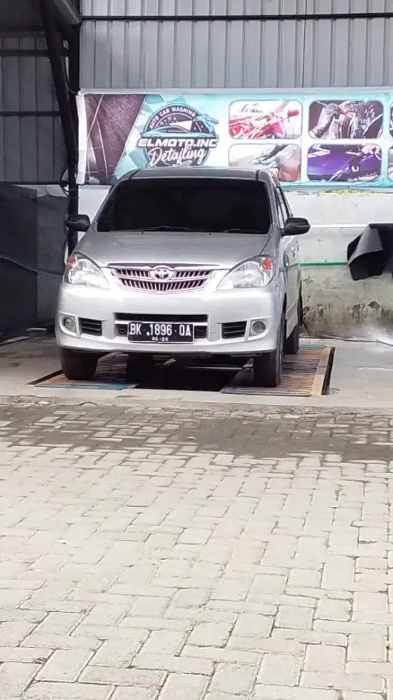 Jual avanza 2011 G manual