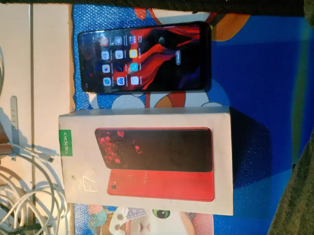 Oppo f7 4/64 dan dus