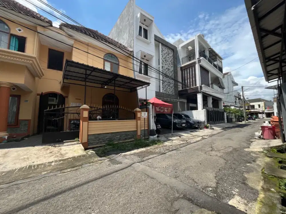 Rumah kost Bunga Merak Suhat