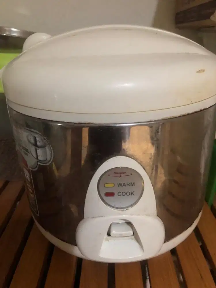 ricecooker maspion 1,8 L
