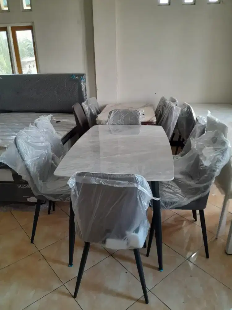 READY MEJA MAKAN 6 KURSI MARMER KAKI BESI