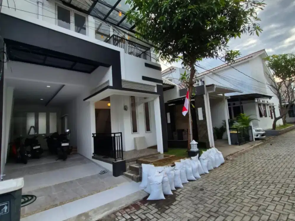 DiJUAL AJA RUMAH SECONDARY TANAH LUAS HARGA MURAH JAKARTA SELATAN