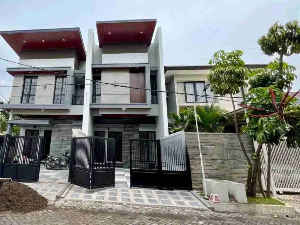 rumah baru 2 lantai  siap huni di Manyar Surabaya