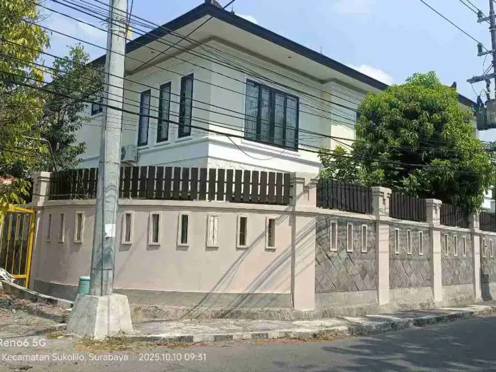 rumah estetik dan bagus di Manyar Rejo Surabaya