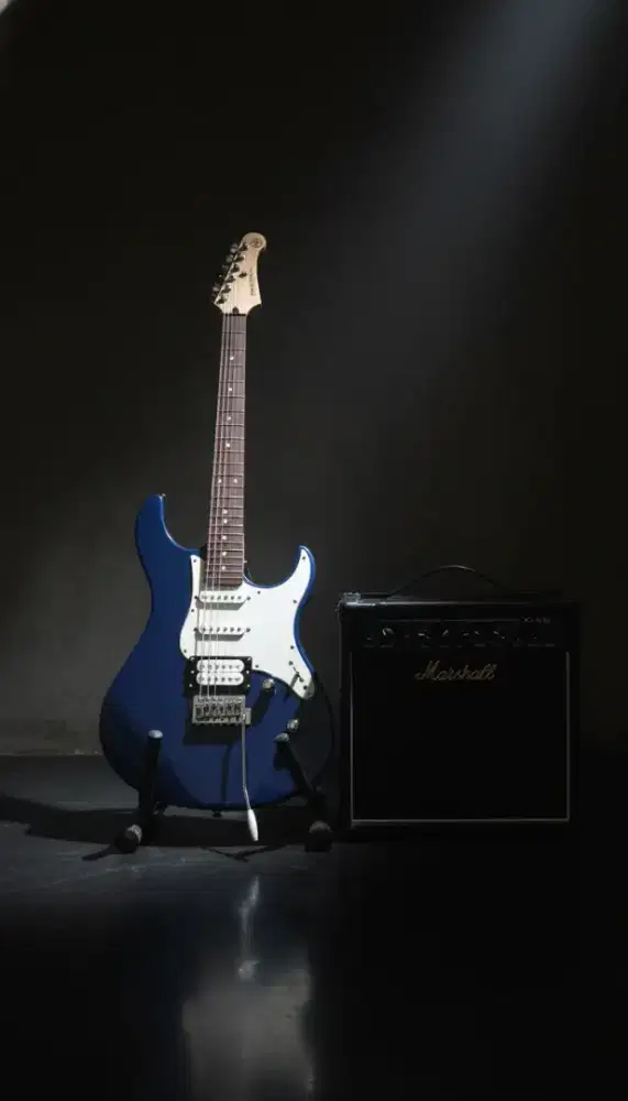 Dijual Yamaha Pacifica 112V – Blue + Bonus Ampli Marshall