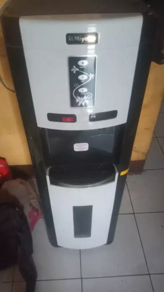 Dispenser miyako DWP300 (BACA DESKRIPSI)