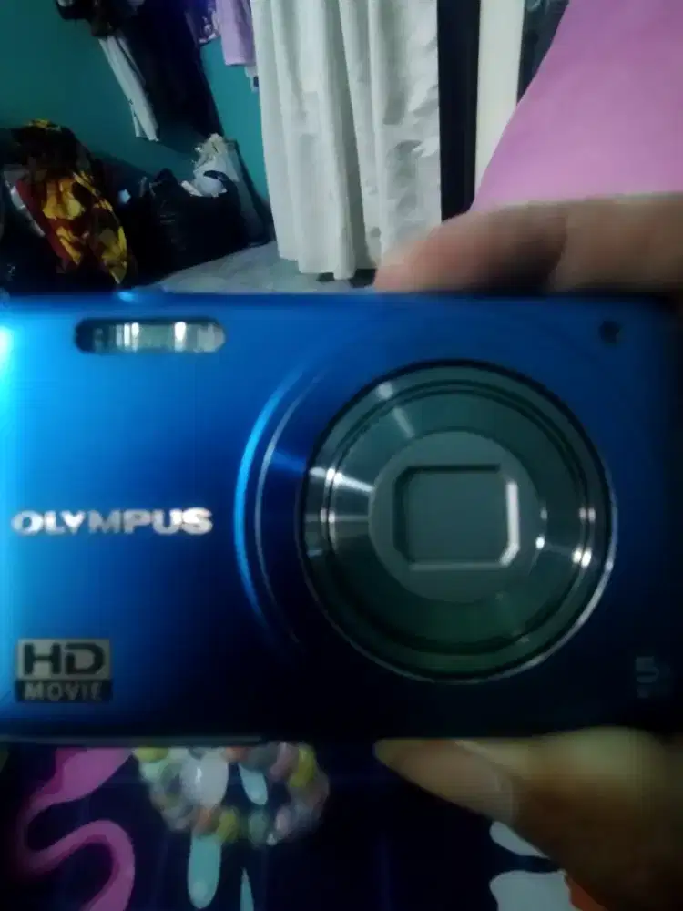 Kamera Olympus warna biru