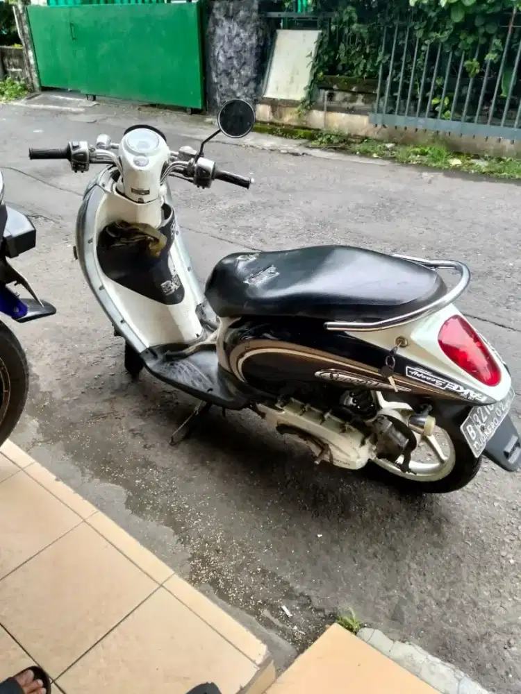 Scoopy THN 2011 plat B Jakarta