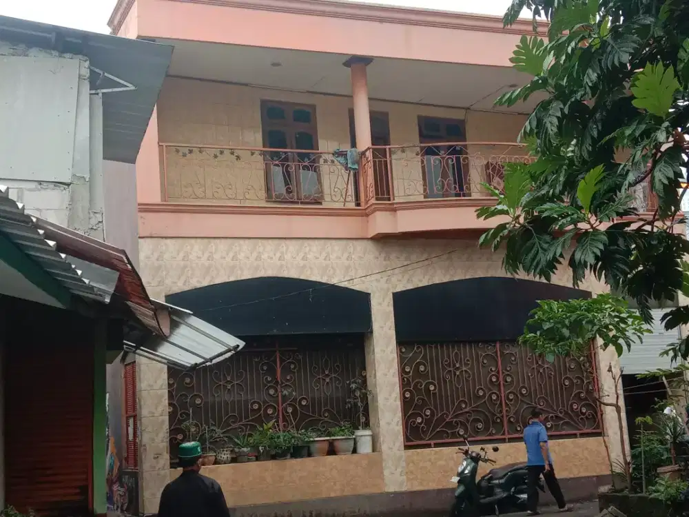 JUAL RUMAH KOSAN 3 LANTAI JUAL BU NEGO