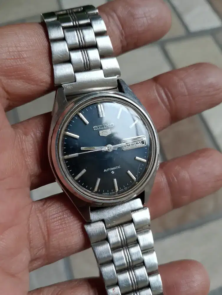 Seiko automatic second