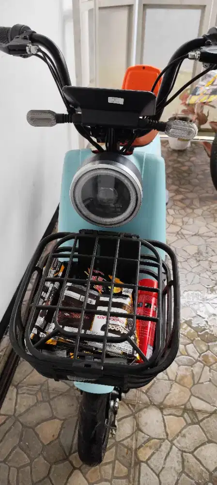 Sepeda listrik uwinfly (baca deskripsi)