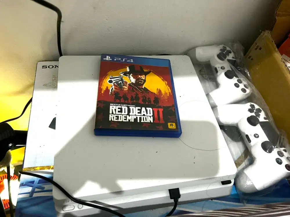 Ps4 slim plus rdr2 cari tt switch Oled