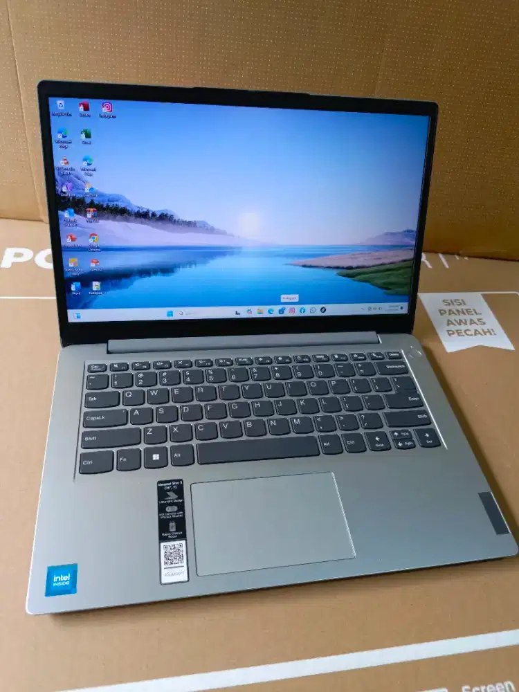Laptop lenovo ram 8gb ssd 256gb kondisi siap pakai