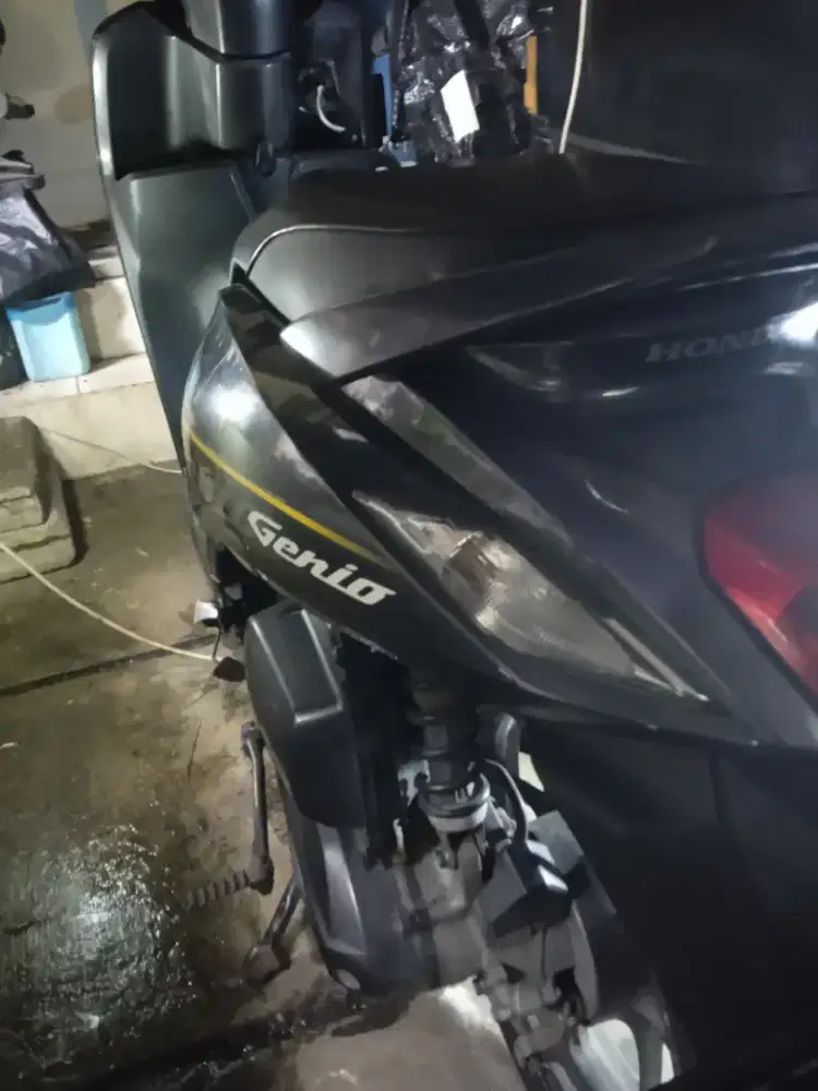Honda Genio CBS Mesin bagus Body mulus Original cat Kilometer rendah.