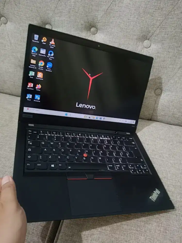 Lenovo Thinkpad T495 Ryzen 3 Pro RAM 8GB SSD VGA Radeon Vega 2gb