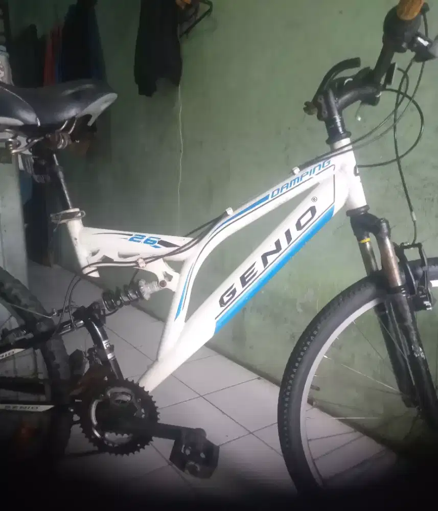 Sepeda gunung Genio UK 26