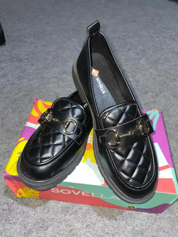 Jual sepatu docmart Wanita