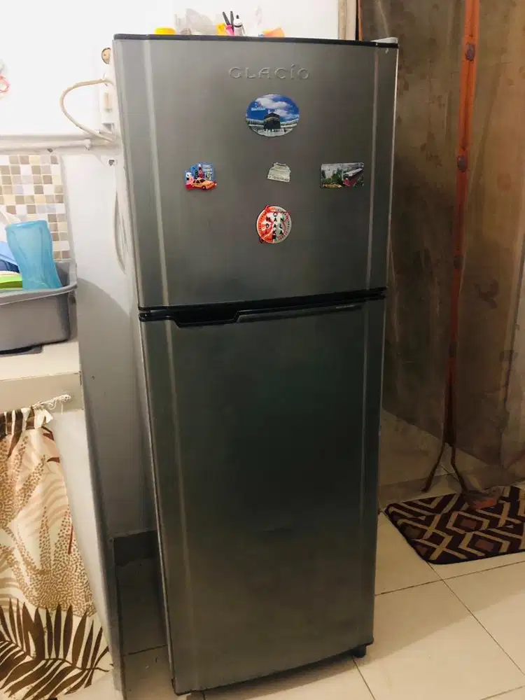 Kulkas Toshiba glacio 2 pintu