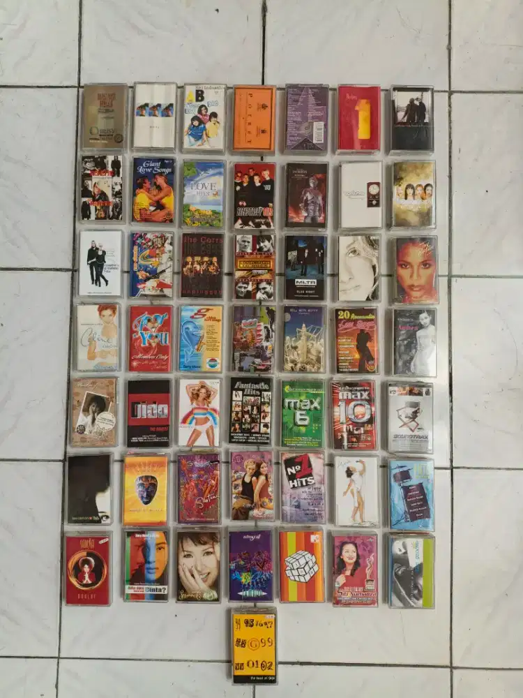 Di jual kaset pita