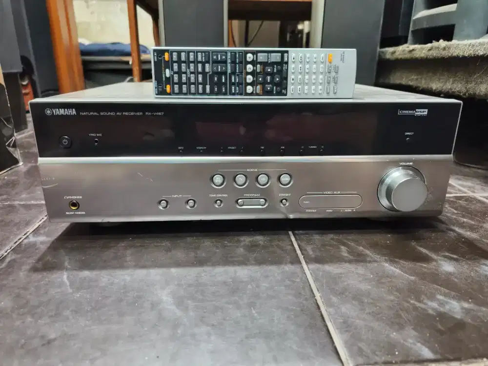 Yamaha RX-V467Home theater receiver with 3D-ready HDMI switching