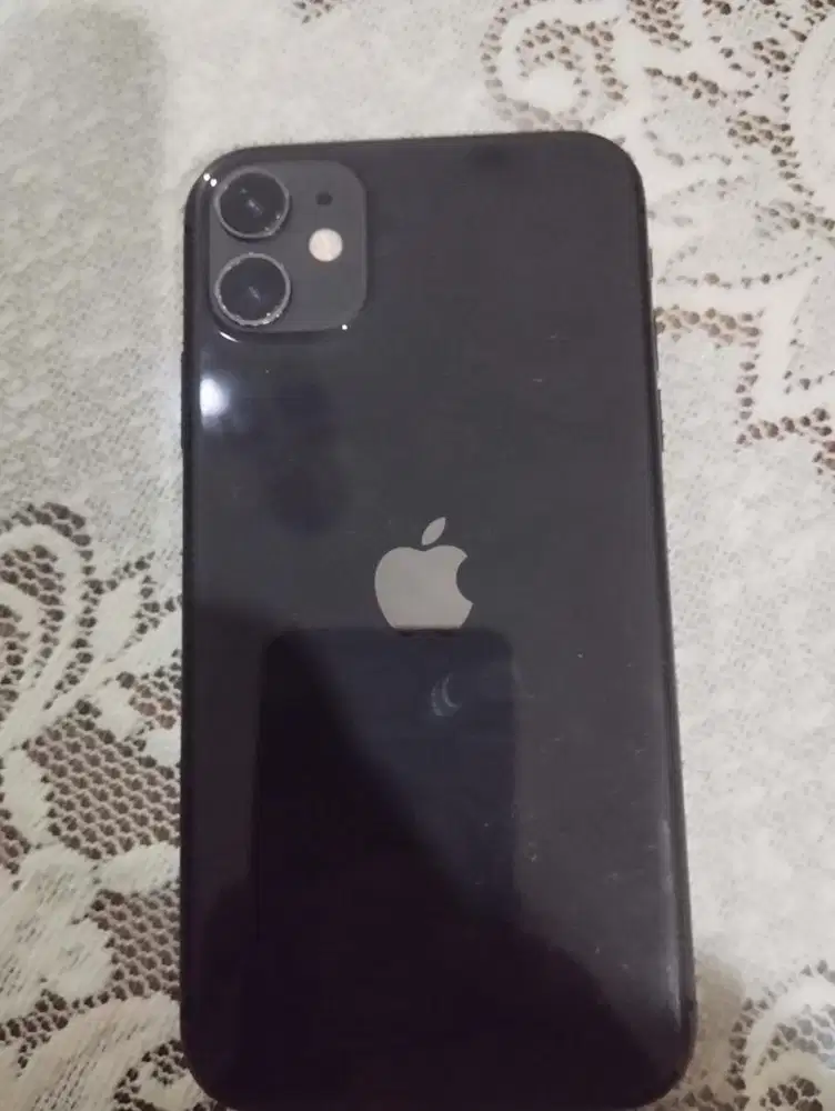 Iphone 11 64 gb hitam ibox