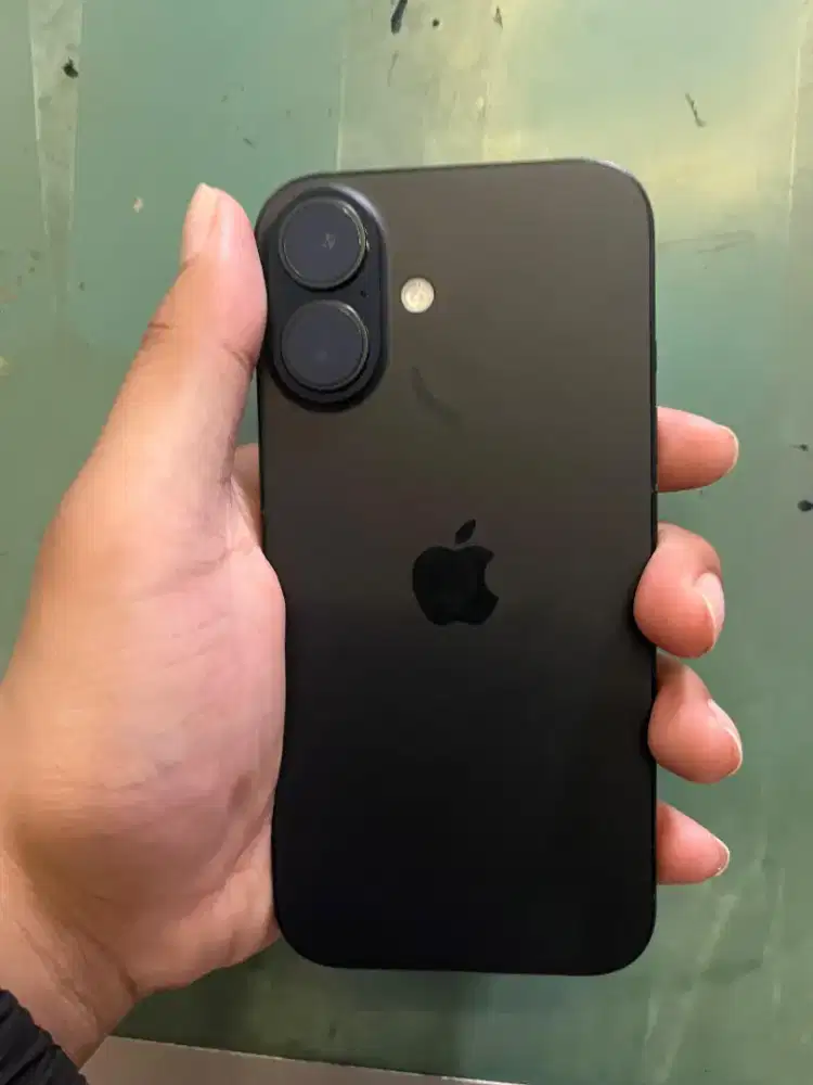 iPhone 16 basic 128Gb Black Ibox