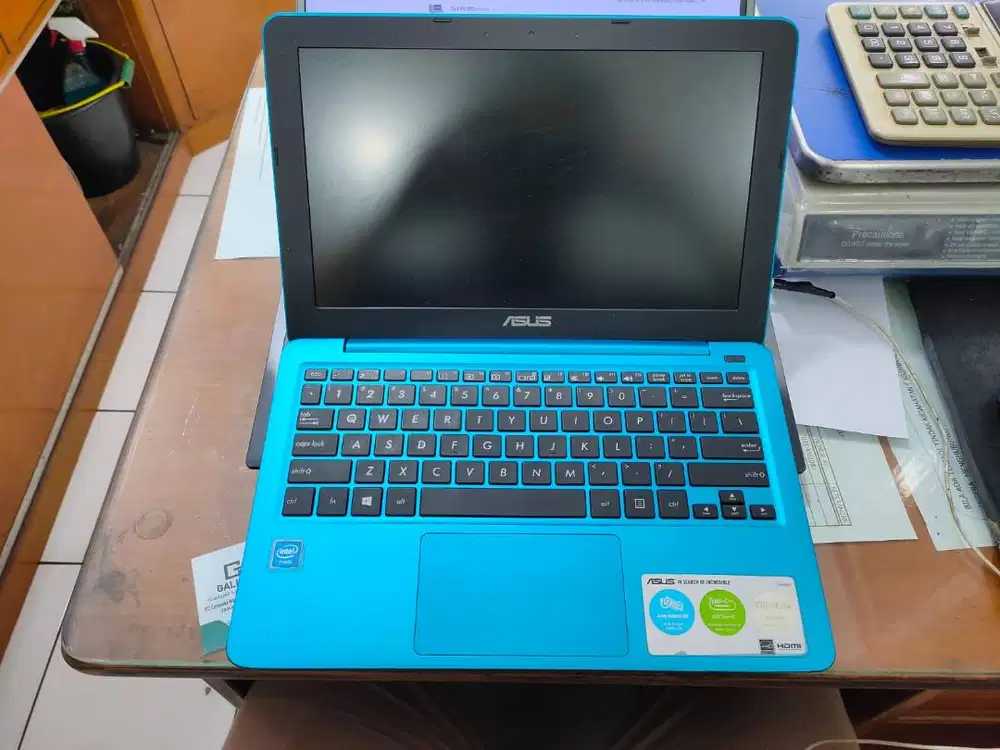 Laptop Asus Notebook E202S Intel Celeron N3060, RAM 2GB, SSD 256GB