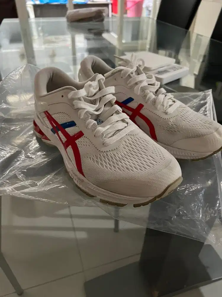 Sepatu lari ASICS Gel kayano 26 retro tokyo edition