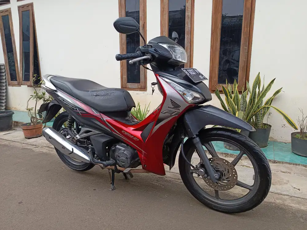 HONDA SUPRA HELMIN 2014 MESIN HALUS