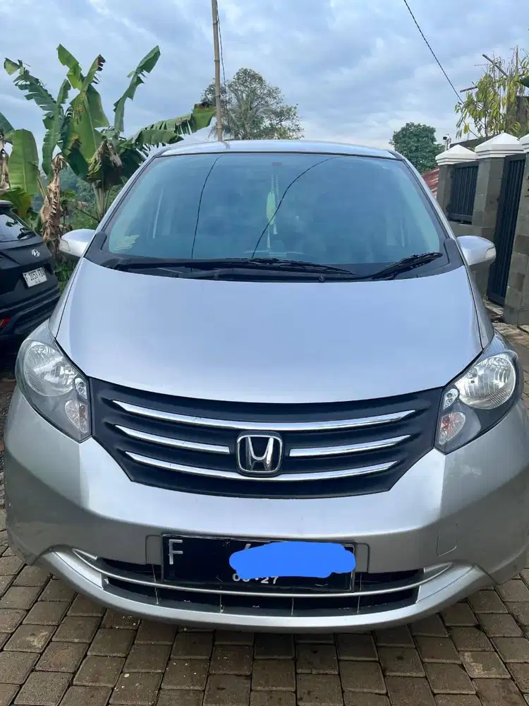 HONDA FREED PSD TAHUN 2011