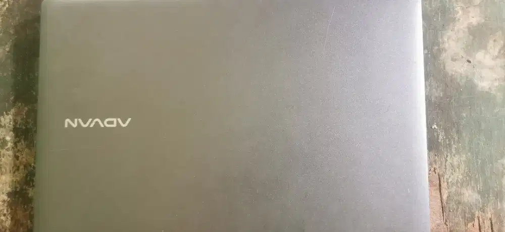 Laptop Advan TBook N100 dengan RAM 4GB  dengan prosesor Intel N100